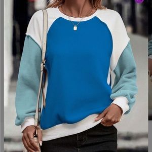 Camisa Blue & White Color Block Raglan Top